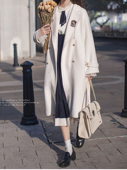 V-neck Pea White Coat