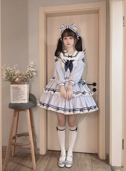 Gestreiftes blaues Sommerkleid mit abnehmbarem Ärmel-Lolita-Kragen, kurzes Matrosenkleid