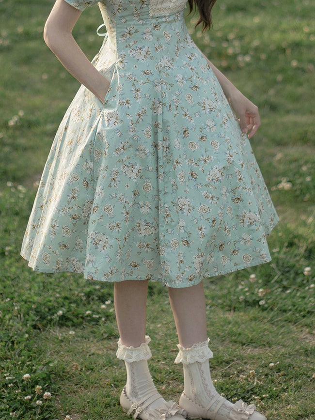Mintgrünes Lolita-Blumenkleid mit OP-Ausschnitt und quadratischem Print