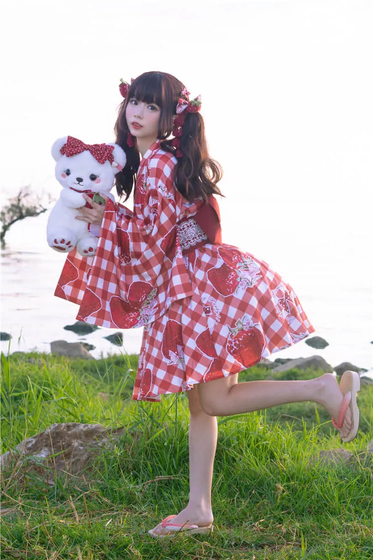 ストロベリーバッグベア ホワイト/ブラック/コーヒー/ピンクのぬいぐるみ