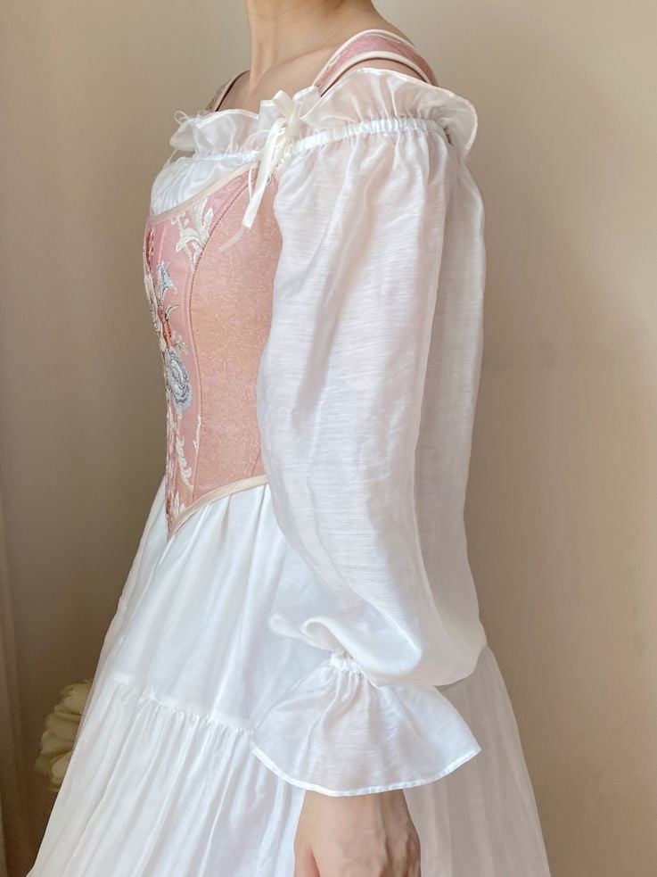 ピンクの花柄スクープネックラインコルセット
