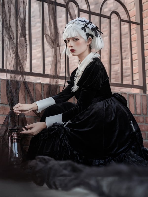 Schwarz-weißes elegantes Lolita-Kleid mit Juliette-Ärmeln