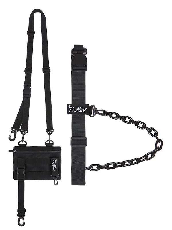 Schwarze Gürteltasche mit Kettendesign