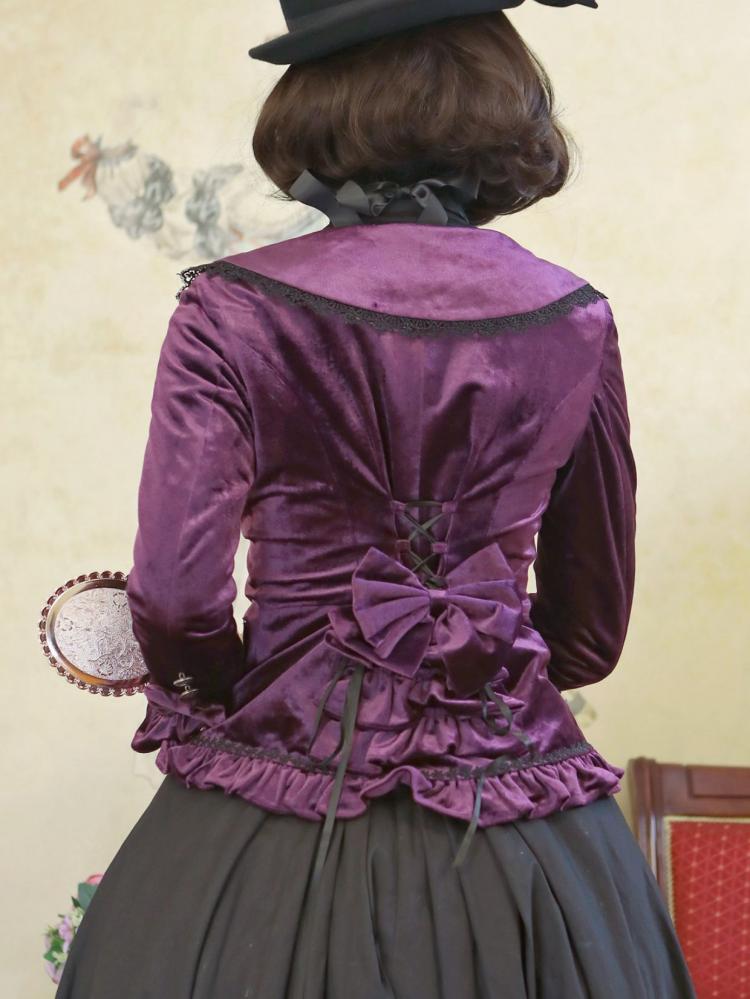 Dunkle Vintage-Jacke aus Samt mit Schnürung und Rüschenbesatz