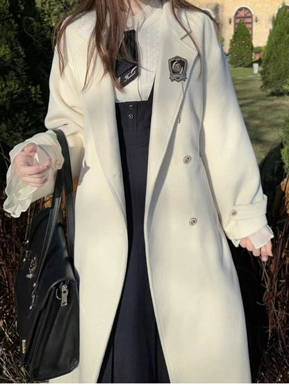 V-neck Pea White Coat