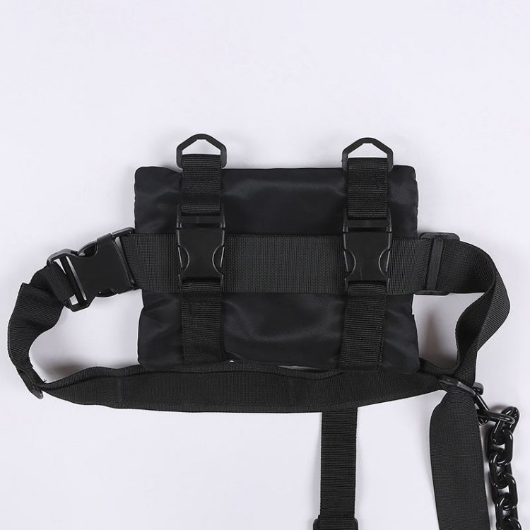Schwarze Gürteltasche mit Kettendesign