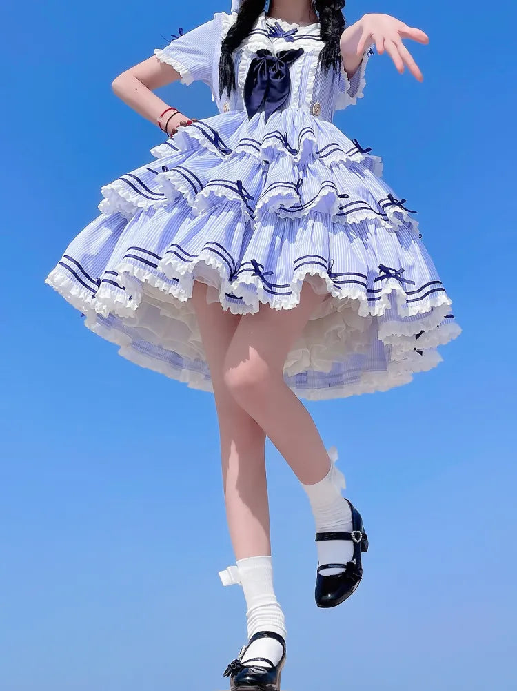 Gestreiftes blaues Sommerkleid mit abnehmbarem Ärmel-Lolita-Kragen, kurzes Matrosenkleid