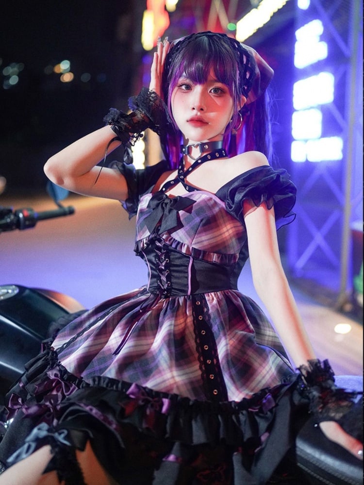 Lila kariertes einteiliges Idol-Kleid mit Neckholder und Schnürdetails