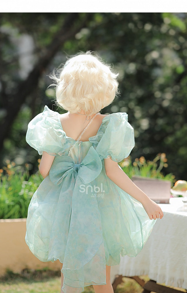 Grünes Kleid mit kurzen/langen Ärmeln und kurzer Schleife und süßer abnehmbarer Version, groß