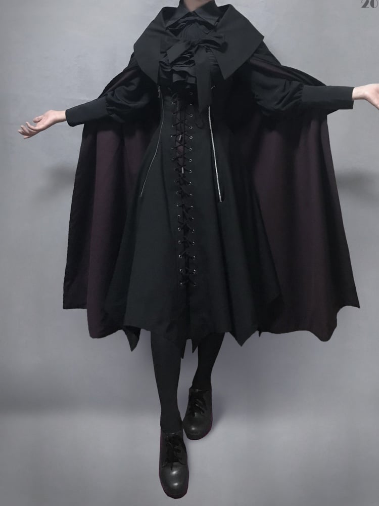 Eleganter Gothic Oversize Umhang mit Umschlagkragen