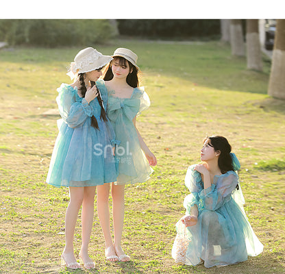 Grünes Kleid mit kurzen/langen Ärmeln und kurzer Schleife und süßer abnehmbarer Version, groß