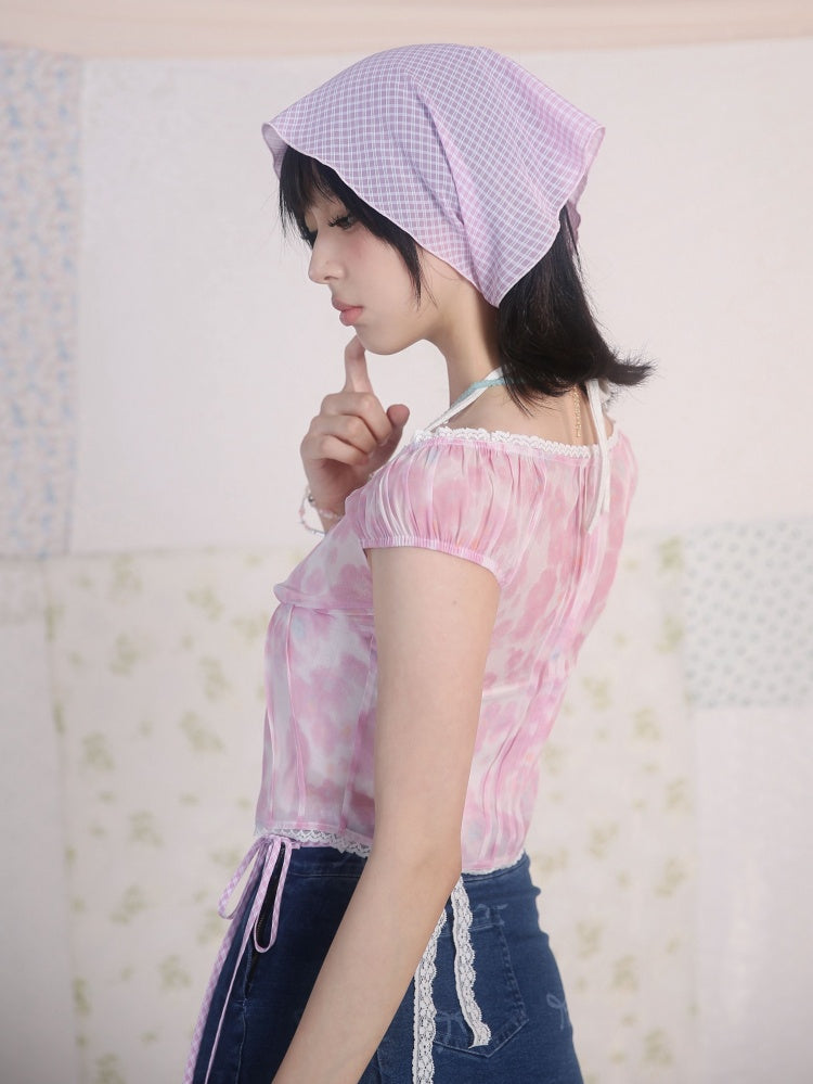 Rosafarbenes Top mit V-Ausschnitt und floralem Spitzenbesatz