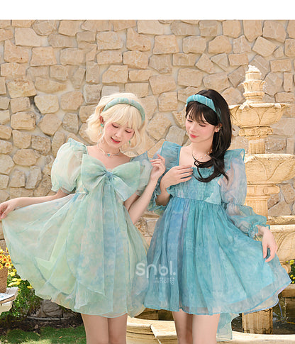 Grünes Kleid mit kurzen/langen Ärmeln und kurzer Schleife und süßer abnehmbarer Version, groß