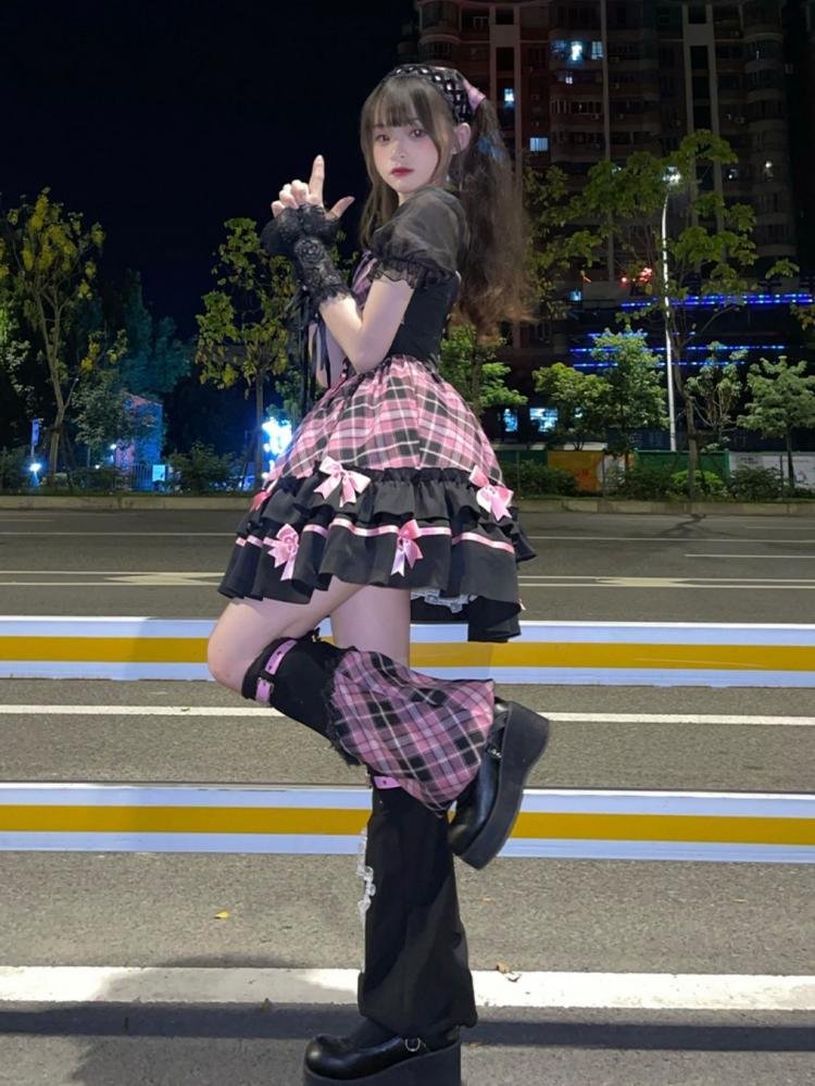 Neckholder-Kleid mit Schnürung und rosa Karomuster, einteilig, Idol-Kleid