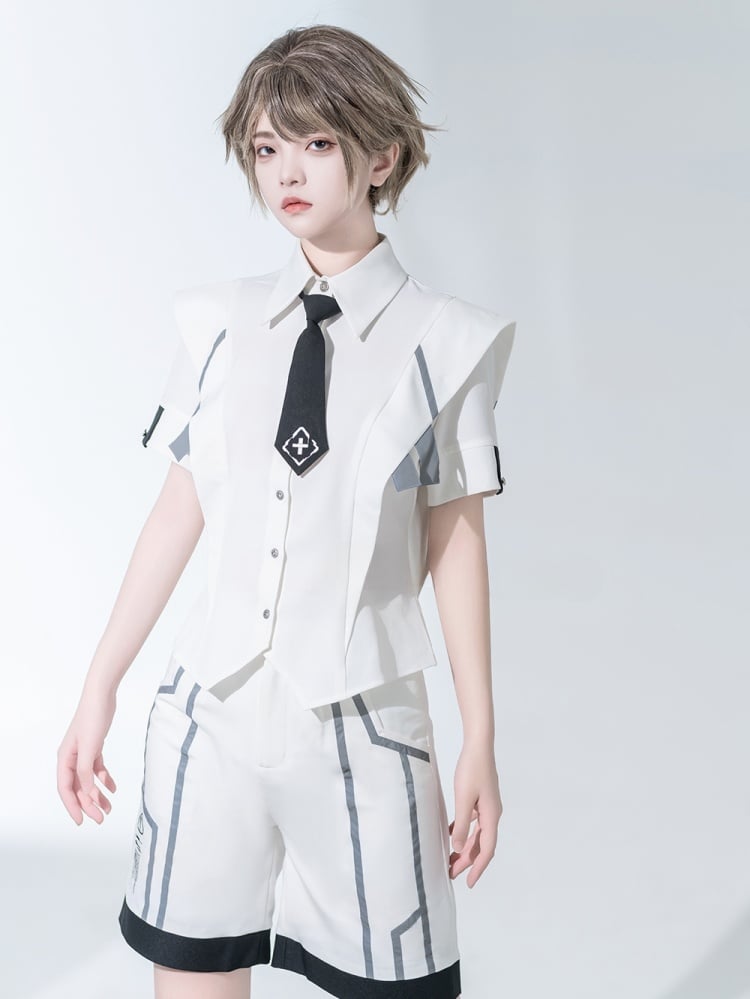 Chemise cyberpunk à épaules larges avec cravate brodée en croix