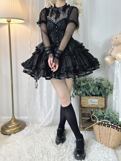 ブラックのフリルネックライン、ジュリエットスリーブ、シアーブラウス