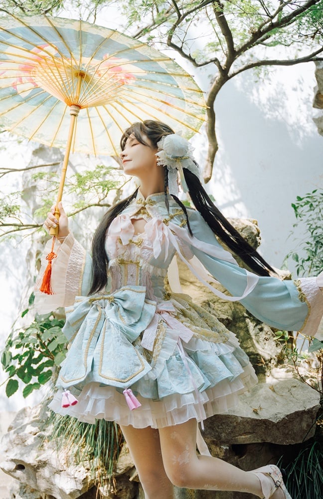 ライトグリーンとピンクのコルセットウエストチーロリータドレス、ウエストに大きなリボン付き