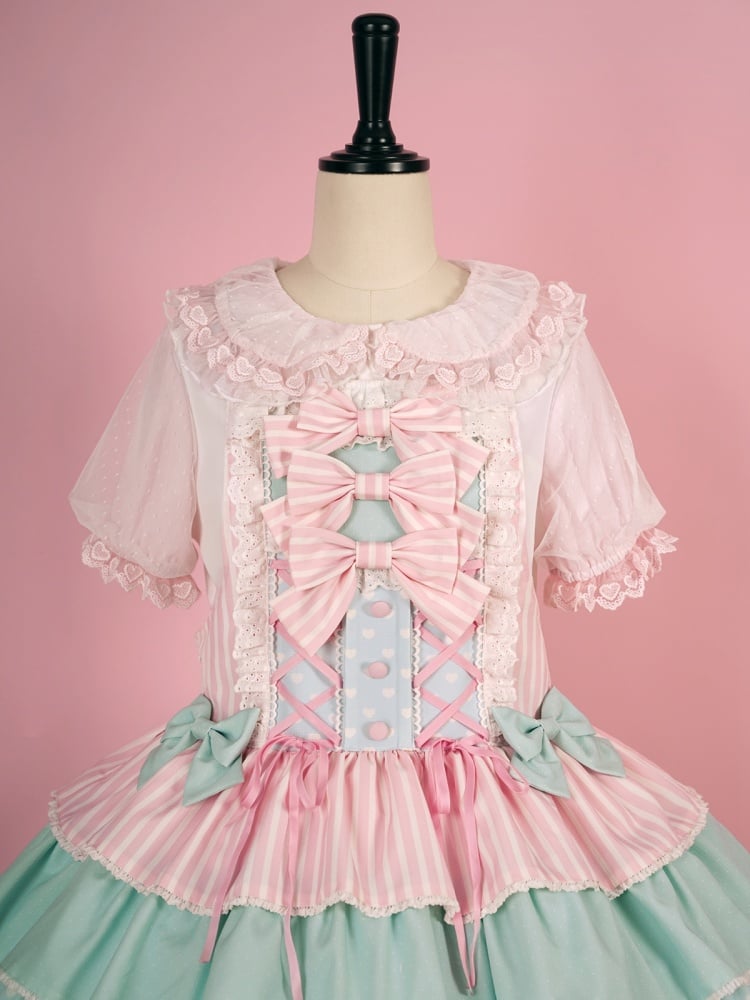 ホワイトとピンクのフリルトリムのピーターパンカラー半袖ブラウス