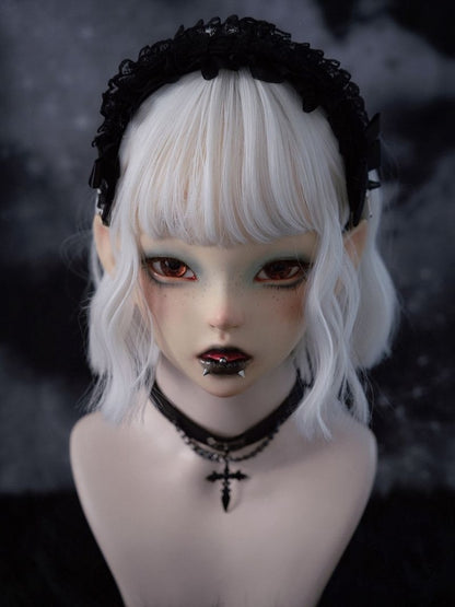 Spitze Schwarz Design Kreuz KC Rüsche