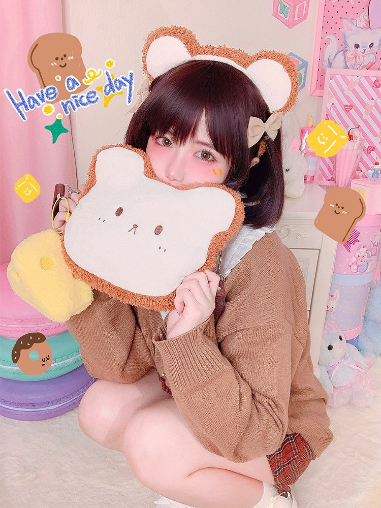 Bear-shaped Crossbody Bag