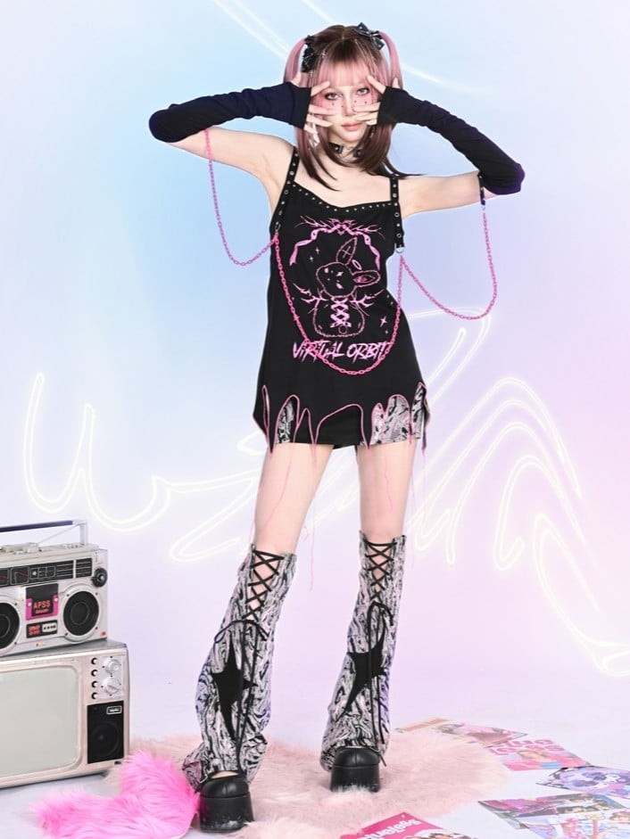 Punk T-Shirt mit abgetrennten Ärmeln und Ketten