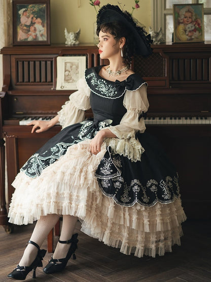 Dress Black Lily with Elegant of Valley Classic Embroidery Beige the Lolita